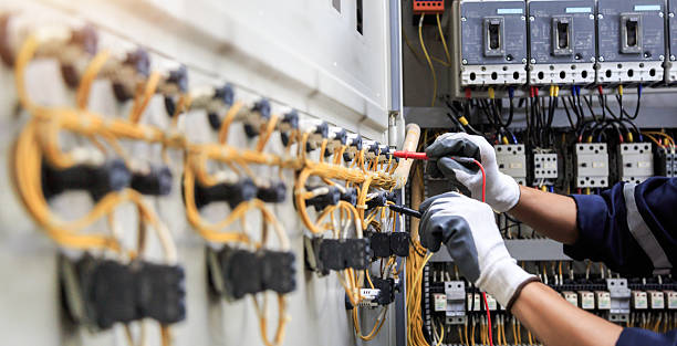 Professional Electrician technician working in Belville, NC